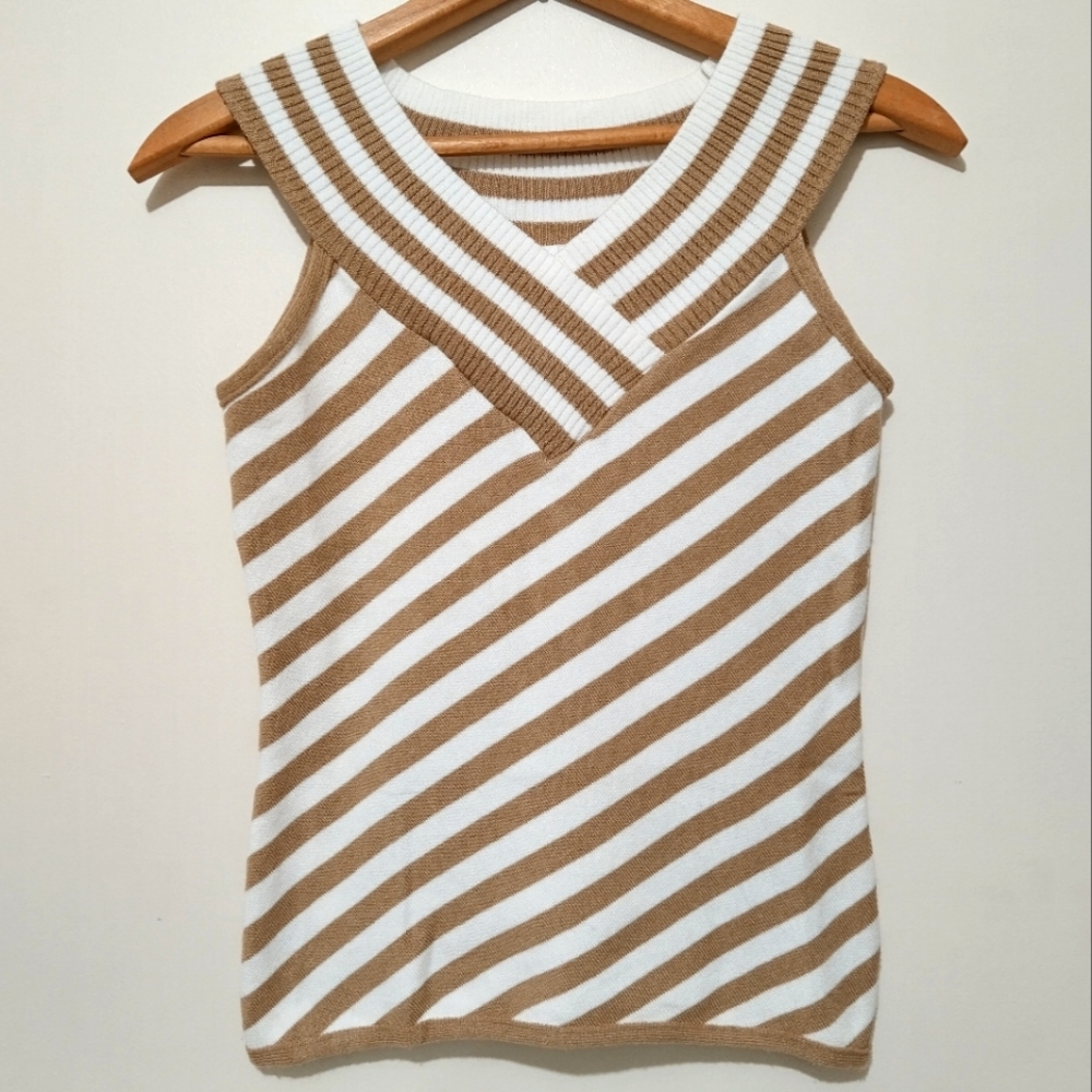 BYER CALIFORNIA Juniors Sleeveless Blouse Sweater